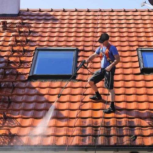 Reinigen van pannendak in Zundert